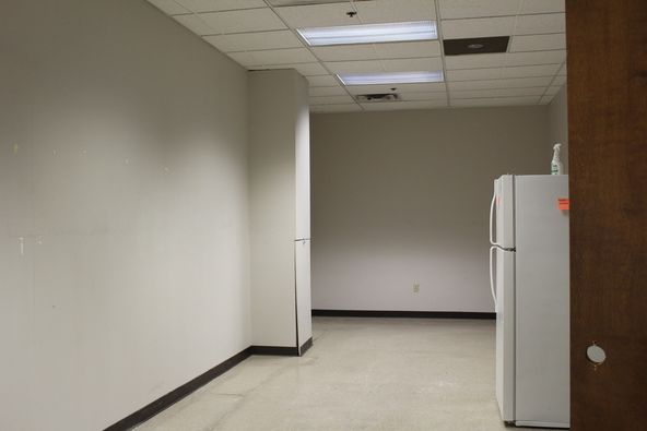 High Traffic Retail or Medical Space | Lakeland Drive: 4290 Lakeland Dr, Flowood, MS 39232